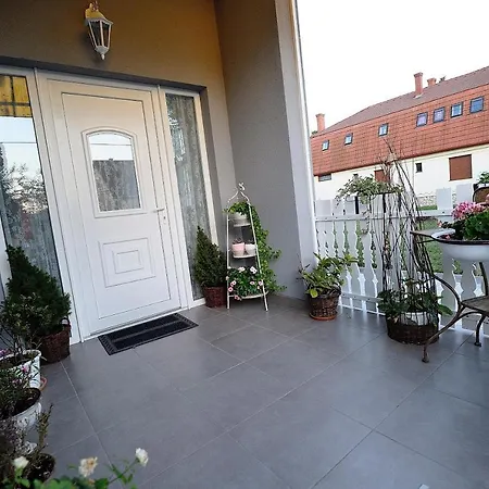 Vintage Lelle Apartment Balatonlelle