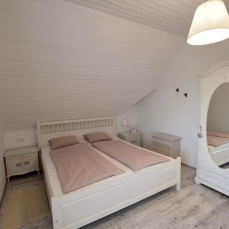 Vintage Lelle Apartmán *